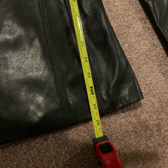 Women’s Calvin Klein leather jacket - Picture 5 of 11